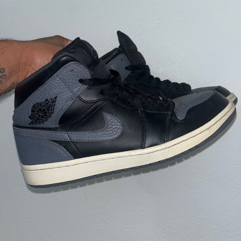 Jordan 1 Shadow